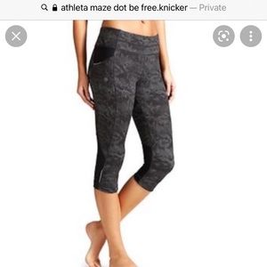 {Athleta} XS cropped leggings w/ side pockets